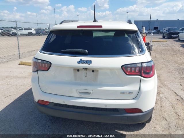 3C4NJCBB5JT102868 Jeep Compass Latitude Fwd
