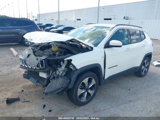 3C4NJCBB5JT102868 Jeep Compass Latitude Fwd