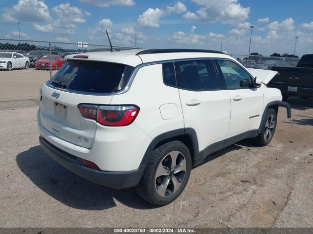 3C4NJCBB5JT102868 Jeep Compass Latitude Fwd