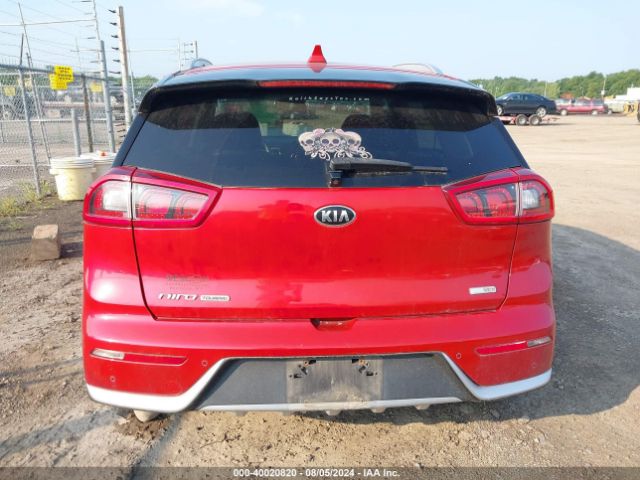 KNDCE3LC8K5216500 KIA Niro Touring