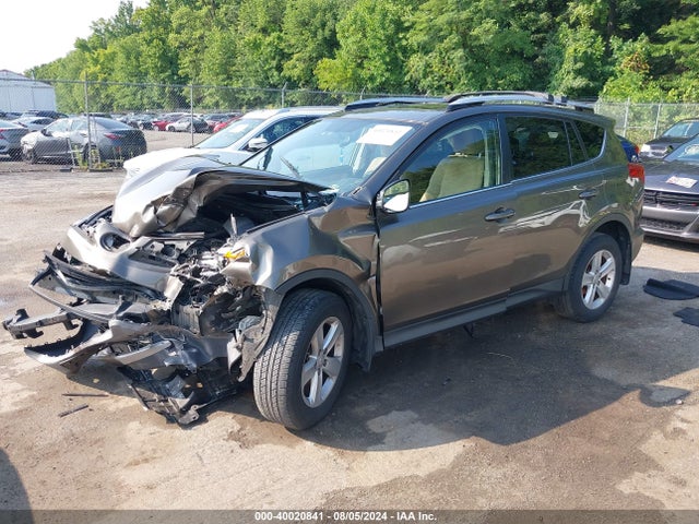 Toyota Rav4 Xle 2014 JTMRFREV2ED065723 Image 2