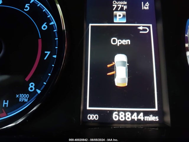 Toyota COROLLA SE 2018 5YFBURHE5JP767092 Image 16