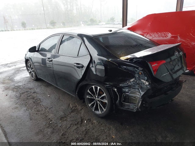 Toyota COROLLA SE 2018 5YFBURHE5JP767092 Image 3