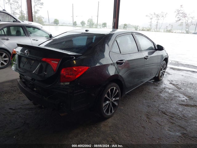 Toyota COROLLA SE 2018 5YFBURHE5JP767092 Image 4