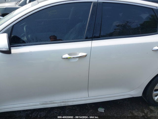 KIA OPTIMA EX 2016 5XXGU4L30GG001383 Image 15