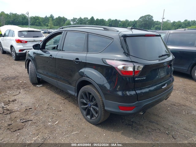 Ford ESCAPE SE 2017 1FMCU9GD7HUE61825 Image 3