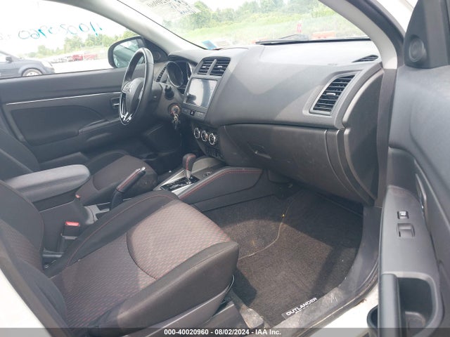 2019 MITSUBISHI OUTLANDER SPORT JA4AR3AU7KU016411 Photo 4