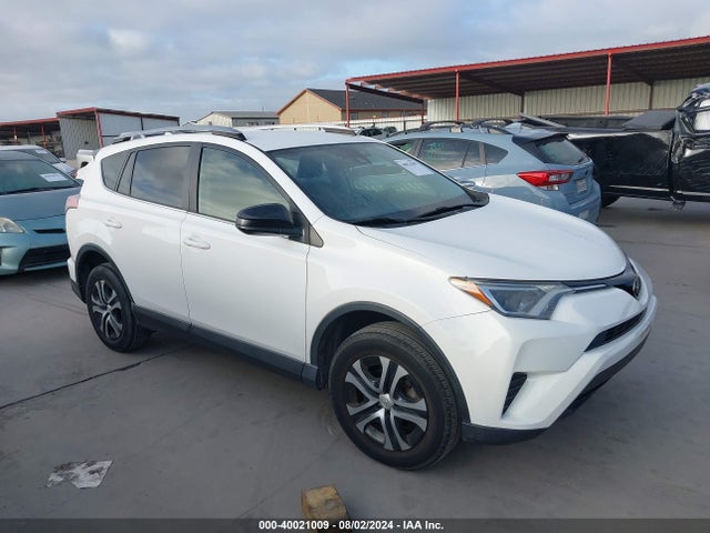 Toyota RAV4 LE 2017 JTMZFREV8HJ124876 main image
