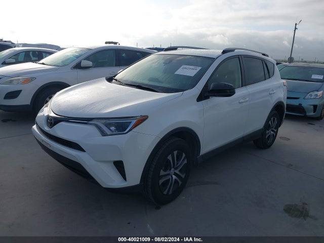 Toyota RAV4 LE 2017 JTMZFREV8HJ124876 Image 2