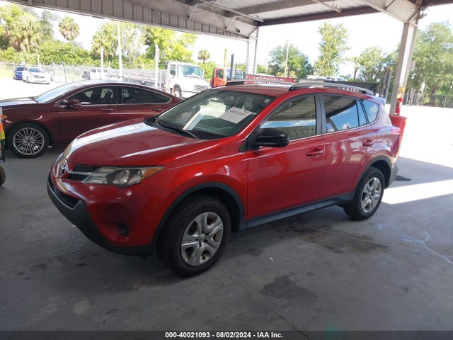 Toyota RAV4 LE 2014 JTMZFREV8EJ004961 Image 2