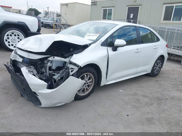 Toyota Corolla Hybrid Le 2022 JTDEAMDE2N3000930 Image 2