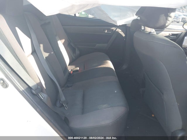 Toyota COROLLA LE 2018 5YFBURHE4JP795191 Image 8