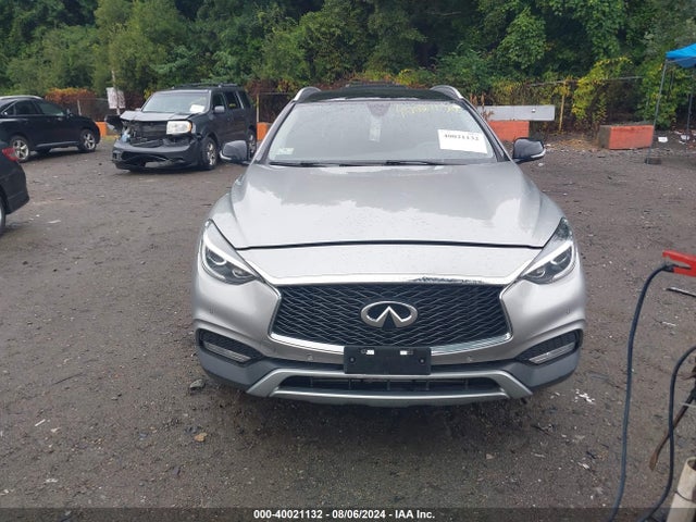 SJKCH5CRXHA031563 Infiniti Qx30 Premium
