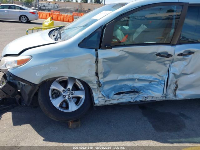 5TDZZ3DC1HS823211 Toyota Sienna L 7 Passenger