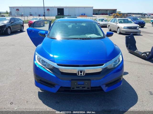 Aukcja sprzedaży 2018 Honda Civic Lx, vin: 19XFC2F58JE043168, numer aukcji: 40021313