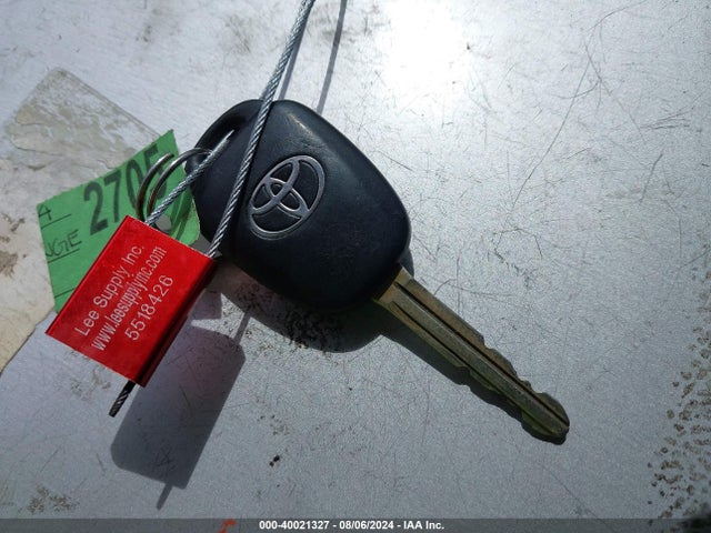 Toyota RAV4 LE 2016 JTMZFREV7GJ086863 Image 11