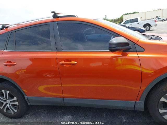 Toyota RAV4 LE 2016 JTMZFREV7GJ086863 Image 13