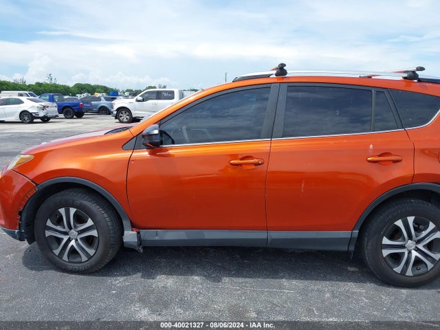 Toyota RAV4 LE 2016 JTMZFREV7GJ086863 Image 14