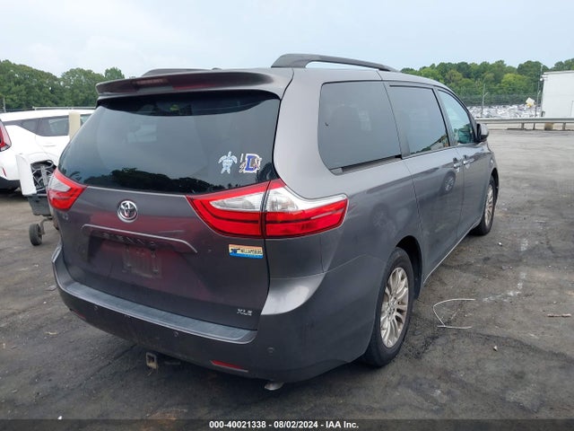 Toyota Sienna Xle 8 Passenger 2015 5TDYK3DC0FS644431 Image 4