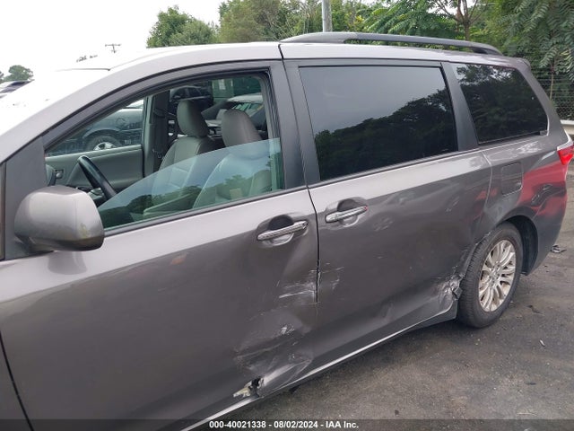Toyota Sienna Xle 8 Passenger 2015 5TDYK3DC0FS644431 Image 6