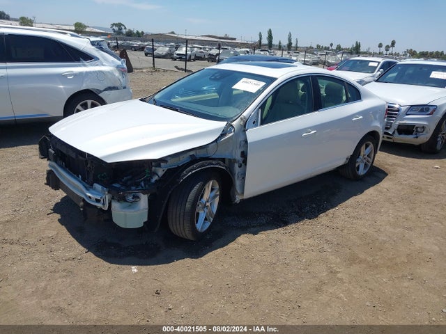 YV126MFC8F1318770 Volvo S60 T5 Premier Plus