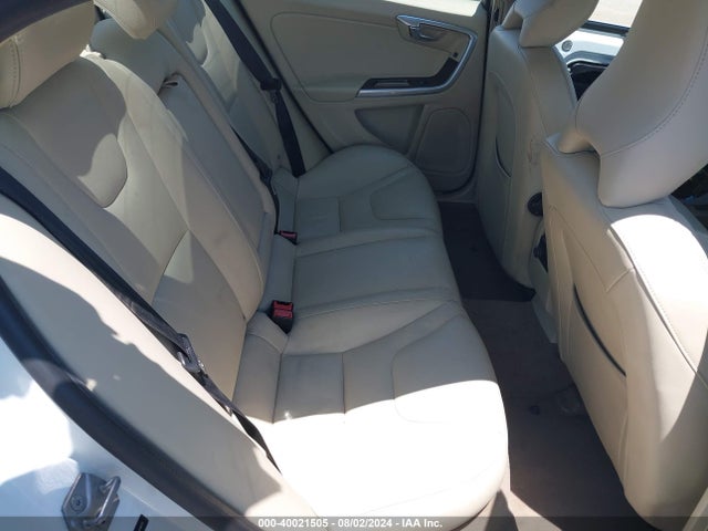 YV126MFC8F1318770 Volvo S60 T5 Premier Plus