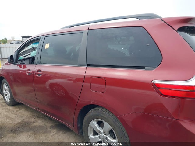 Toyota Sienna Le 8 Passenger 2015 5TDKK3DC8FS583996 Image 14