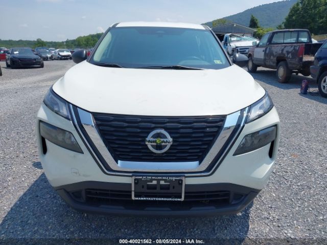 5N1AT3AA8MC842363 Nissan Rogue S Fwd
