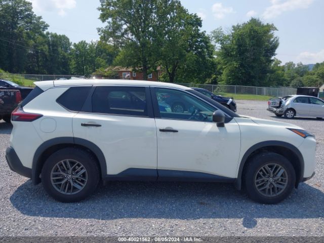 5N1AT3AA8MC842363 Nissan Rogue S Fwd