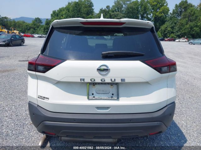 5N1AT3AA8MC842363 Nissan Rogue S Fwd