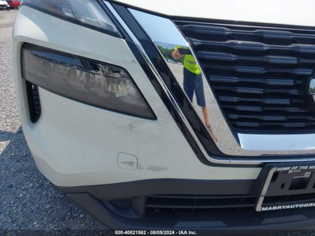 5N1AT3AA8MC842363 Nissan Rogue S Fwd