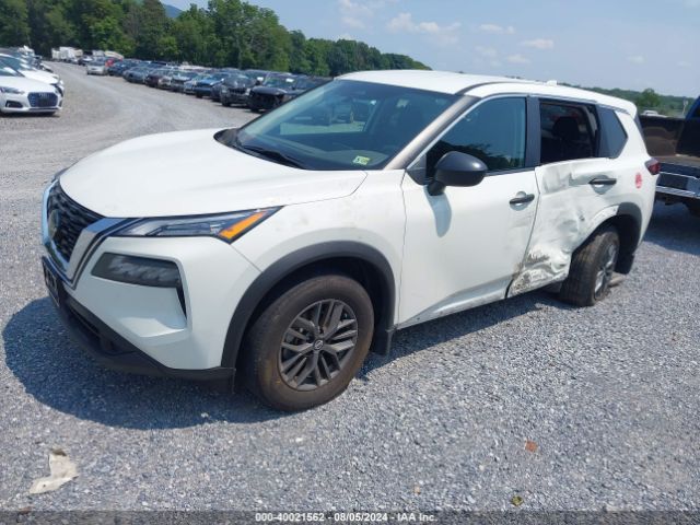 5N1AT3AA8MC842363 Nissan Rogue S Fwd
