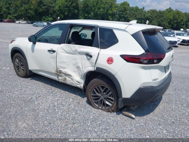 5N1AT3AA8MC842363 Nissan Rogue S Fwd
