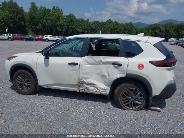 5N1AT3AA8MC842363 Nissan Rogue S Fwd