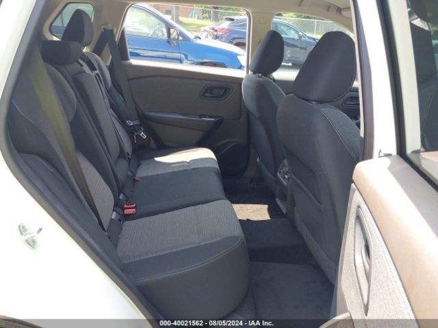 5N1AT3AA8MC842363 Nissan Rogue S Fwd