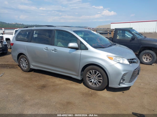 Toyota Sienna Xle 8 Passenger 2019 5TDYZ3DC2KS009281 zdjęcie główne