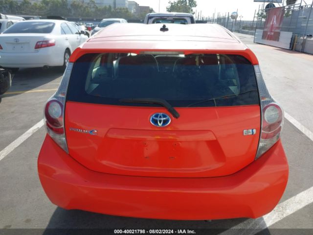 JTDKDTB32E1067903 Toyota Prius C Three