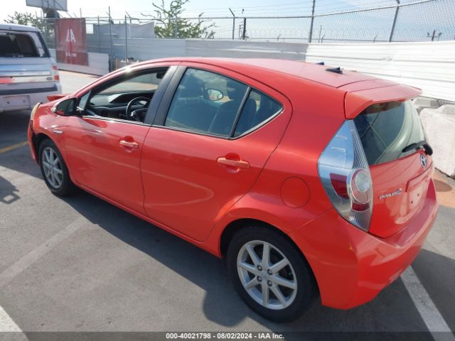 JTDKDTB32E1067903 Toyota Prius C Three