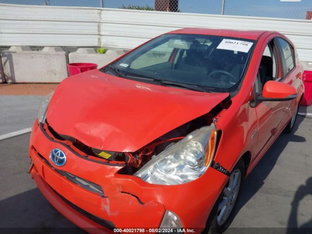 JTDKDTB32E1067903 Toyota Prius C Three