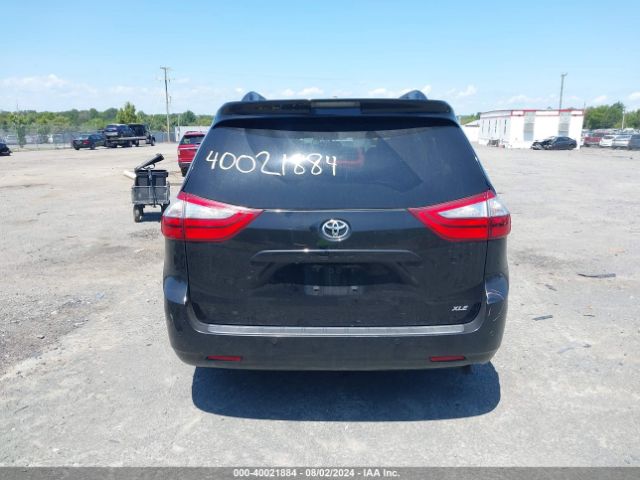5TDYK3DC7FS588648 Toyota Sienna Xle 8 Passenger