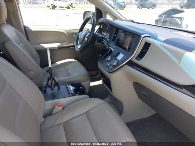 5TDYK3DC7FS588648 Toyota Sienna Xle 8 Passenger