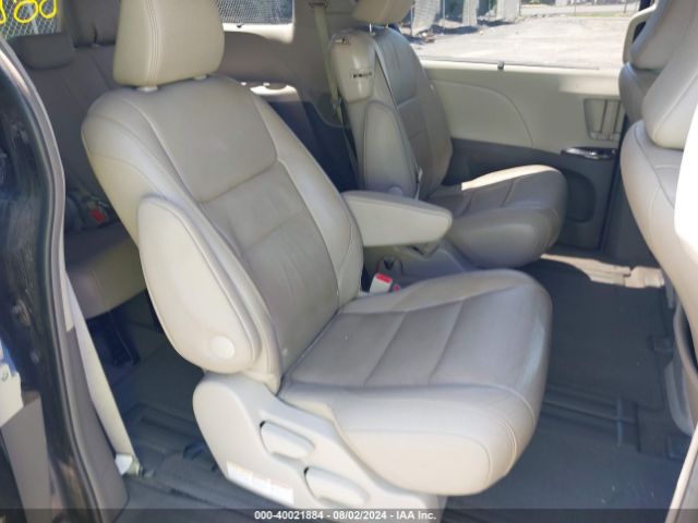 5TDYK3DC7FS588648 Toyota Sienna Xle 8 Passenger