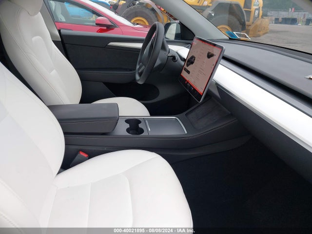 2023 TESLA MODEL Y 7SAYGDEF8PF967702 Photo 4