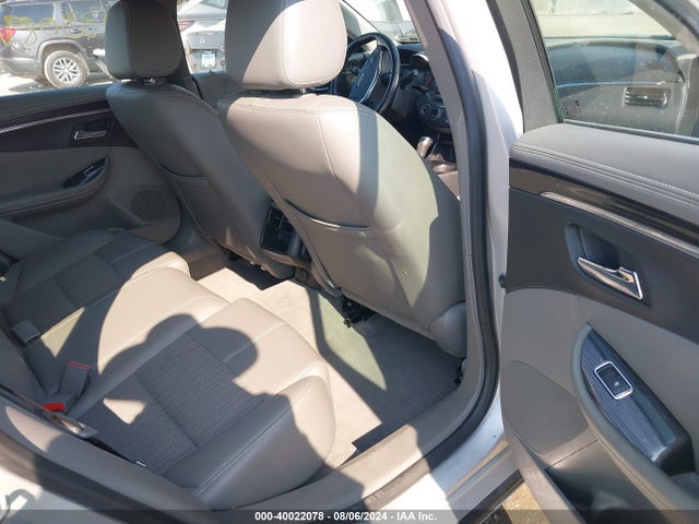 Chevrolet IMPALA 1LT 2018 1G1105SA7JU131341 Image 8