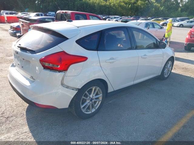 Ford FOCUS SE 2016 1FADP3K26GL245476 Image 4