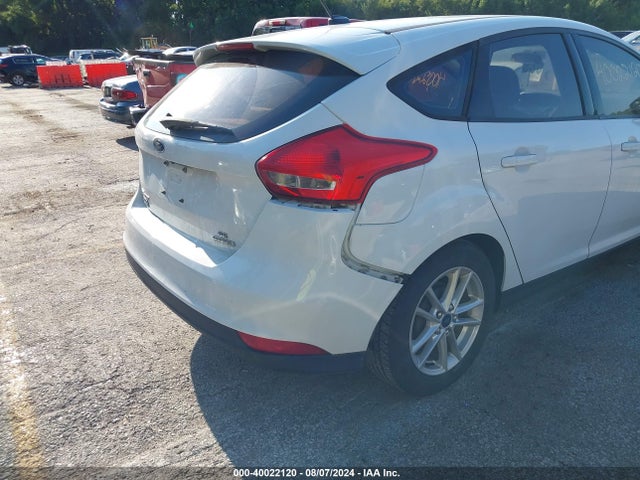 Ford FOCUS SE 2016 1FADP3K26GL245476 Image 6