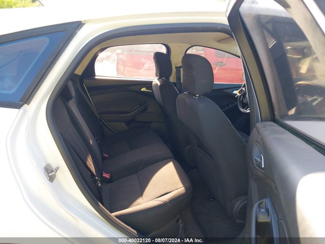 Ford FOCUS SE 2016 1FADP3K26GL245476 Image 8