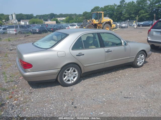 1999 MERCEDES-BENZ E 320 WDBJF65H9XA772892 Photo 3