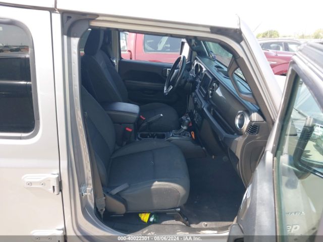 1C4HJXEG7KW637448 Jeep Wrangler Unlimited Sahara