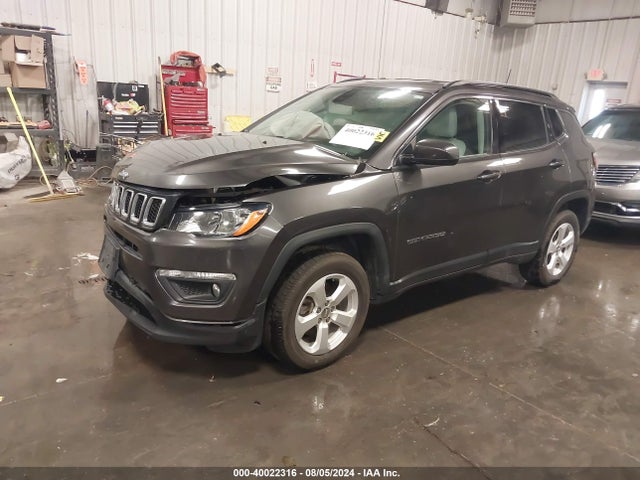 3C4NJDBB2KT735870 Jeep Compass Latitude 4x4